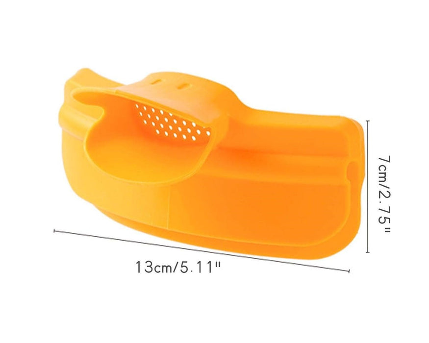 Bec verseur en silicone avec passoire « style bec de canard » pour casserole - Roxanne Cuisine