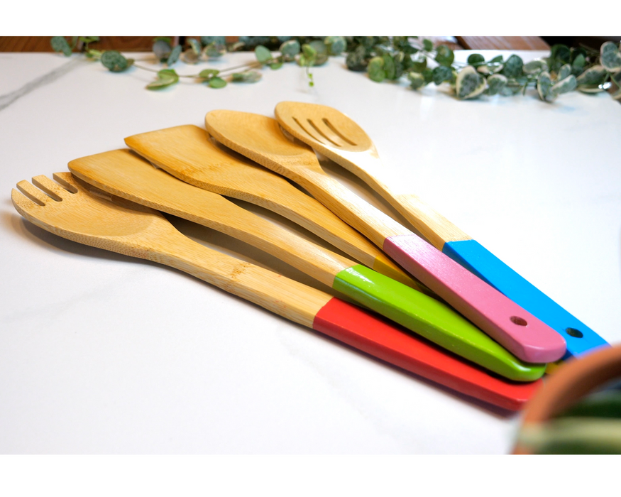5 ustensiles de cuisson en bambou avec vernis anti-taches + sac