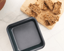 Moule carré à gâteau antiadhésif en acier carbone 9 x 9 pouces - Roxanne Cuisine