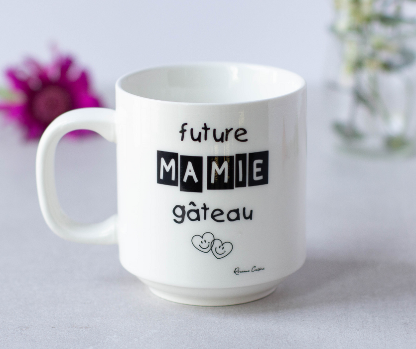 Autocollant pour tasse « Future mamie gâteau »