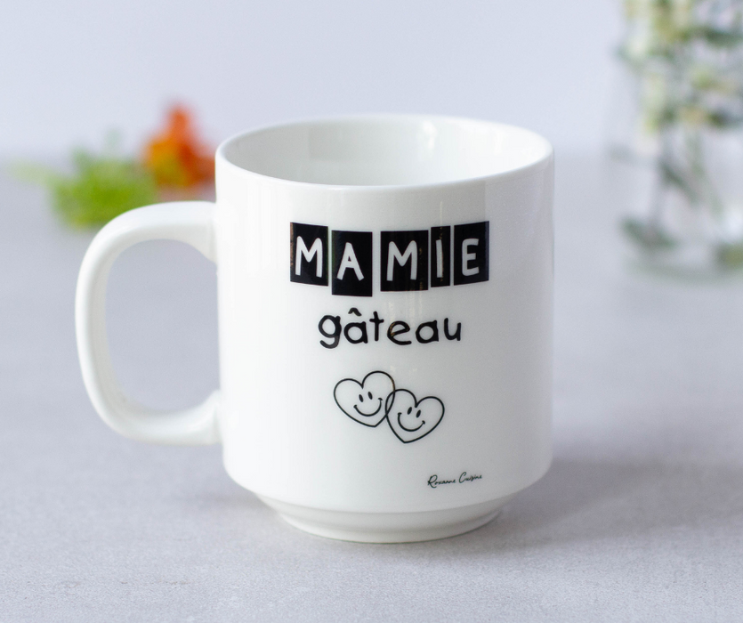 Autocollant pour tasse « Mamie gâteau »